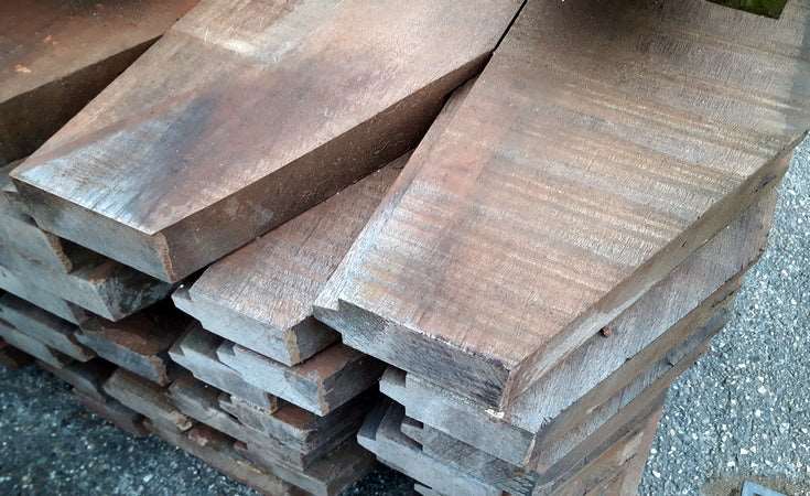 Damwand planken 50mm dik Hardhout per m2 - Wal-beschoeiing.nl