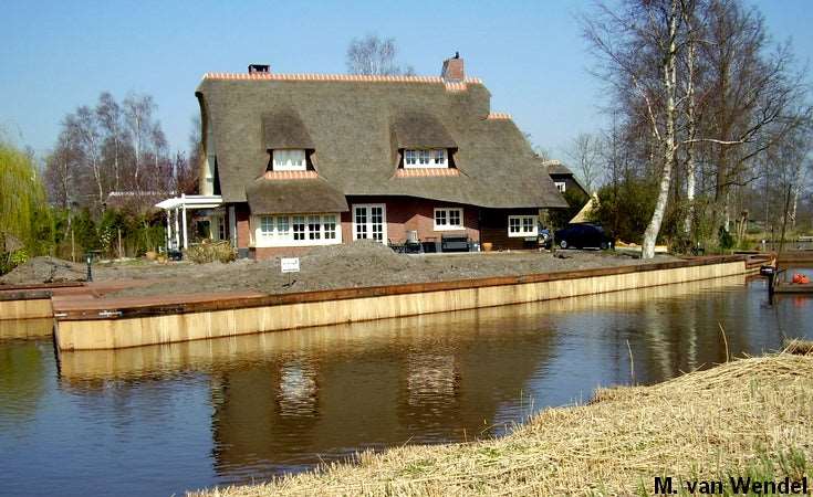 Damwand planken 40mm dik Hardhout per m2 - Wal-beschoeiing.nl